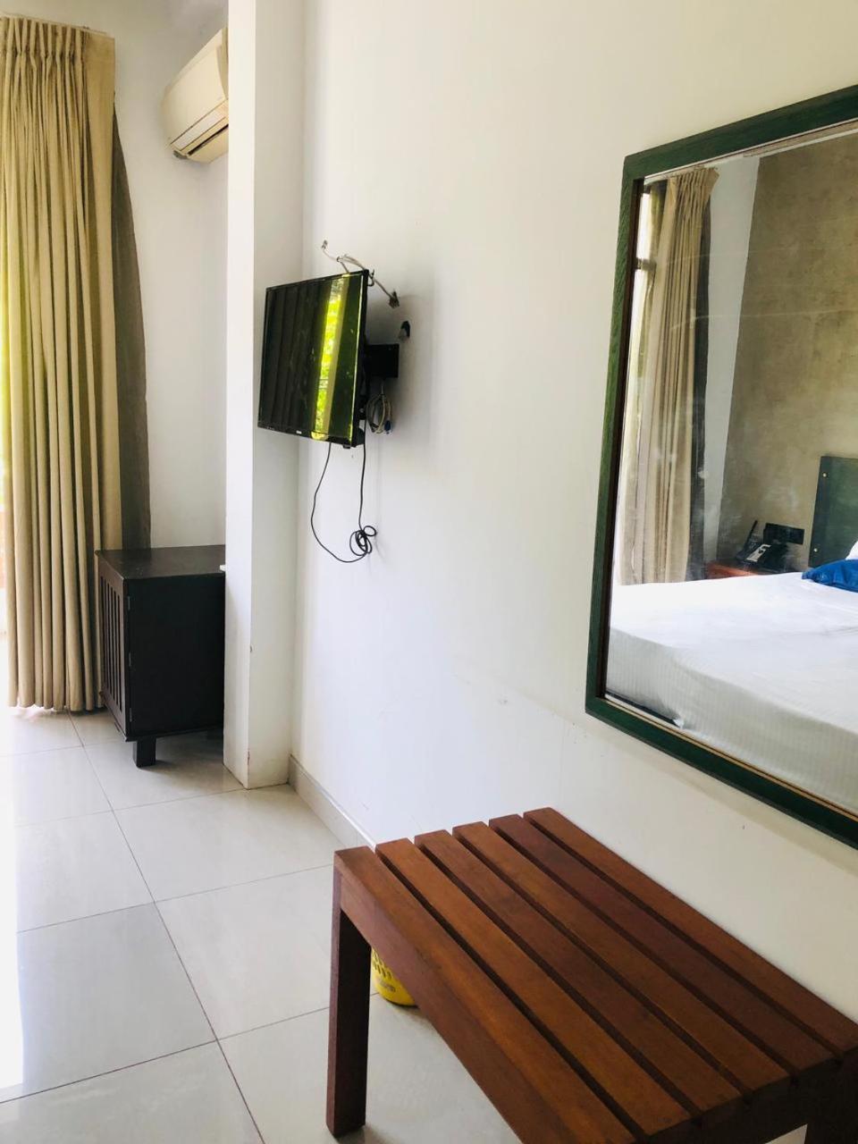 Summerside Residence Negombo Rum bild